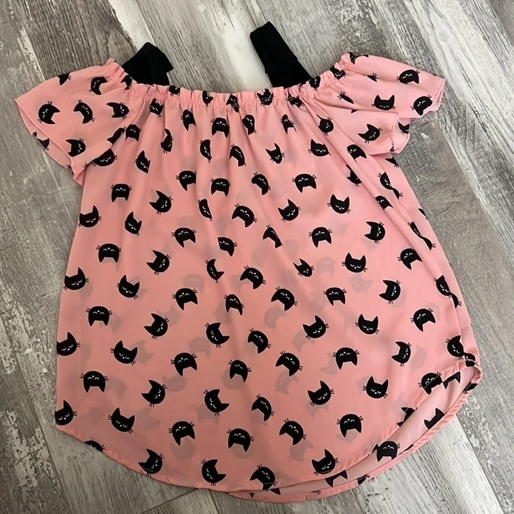 Lily Bleu Cat Top Size Medium 10/12